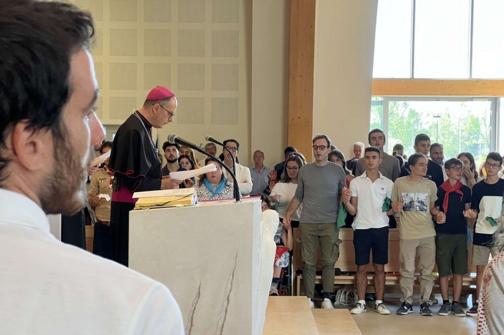L'arcivescovo Maffeis incontra i giovani - Gambassi