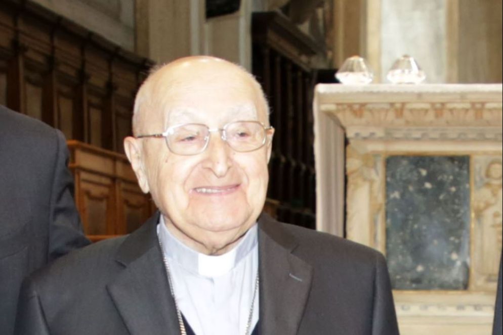 Il vescovo Paolo Magnani - -