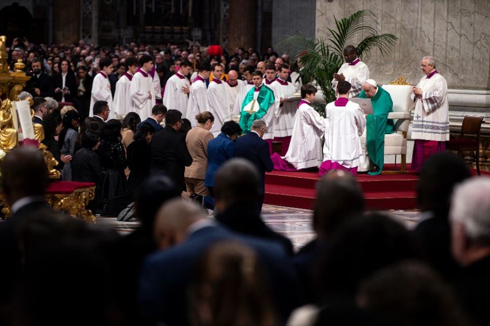 La Messa in San Pietro nella Domenica della Parola - Ansa