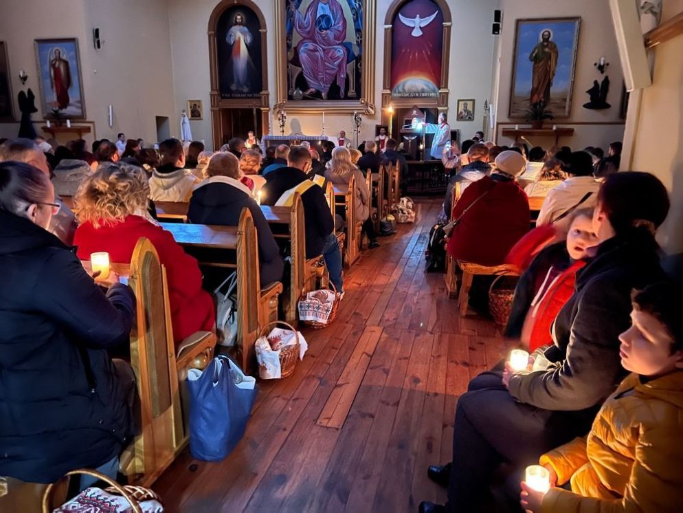 La veglia pasquale nella Cattedrale latina di Zaporizhzhia - Gambassi