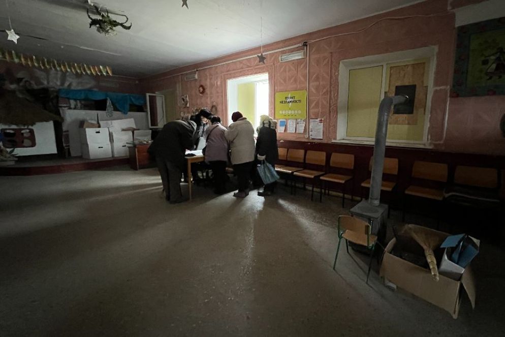 E' diventato un hub della solidarietà il centro culturale nel villaggio di Yulivka lungo la linea del fronte intorno a Zaporizhzhia - Gambassi