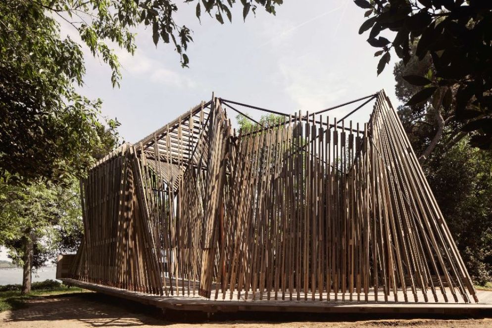 Norman Foster, Cappella Vaticana, 2018 - Punctum