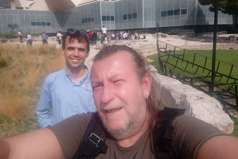 Don Mattia Ferrari e Luca Casarini, "voci" di Mediterranea Saving Humans, a Marsiglia per gli "Incontri del Mediterraneo" - Twitter-Luca Casarini