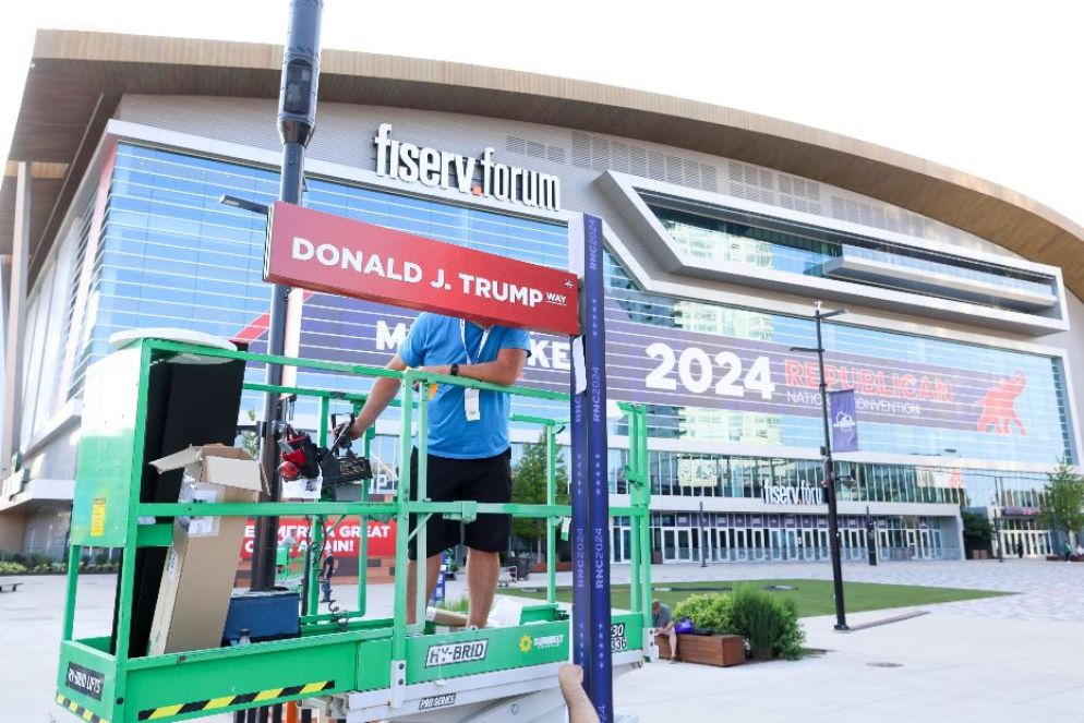 Tutto pronto al Fiserv Forum a Milwaukee, in Wisconsin, per la convention repubblicana che incoronerà Donald Trump - Ansa