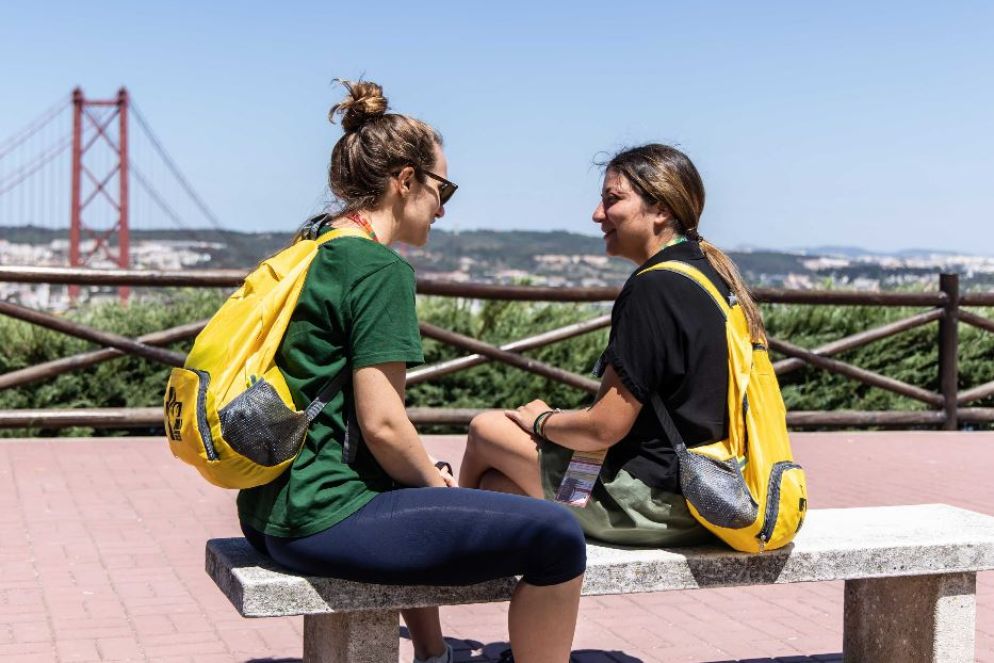 Due pellegrine a Lisbona durante la Gmg 2023 - Agenzia Romano Siciliani